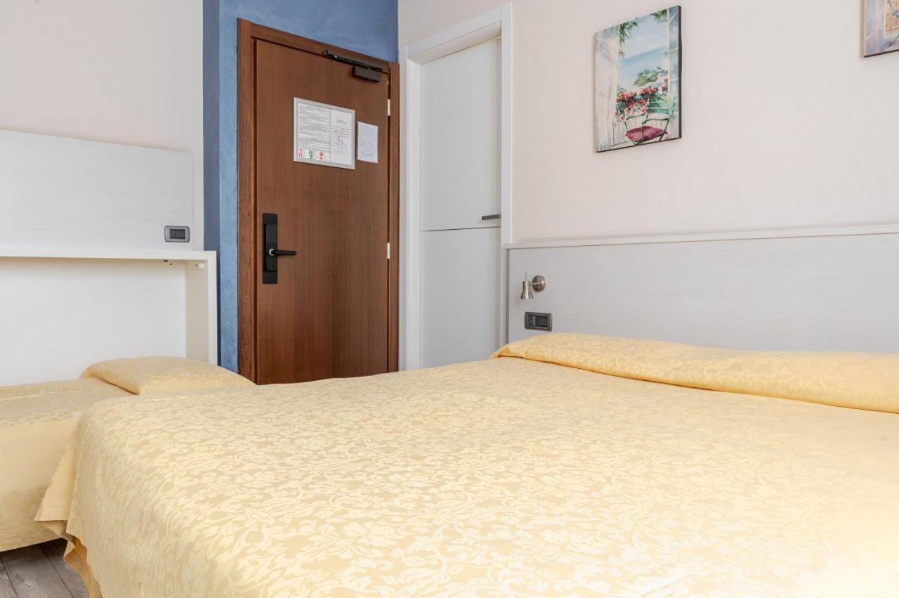Hotel Posta - 3 Stars - Comfortable Stay In Ventimiglia Exterior foto